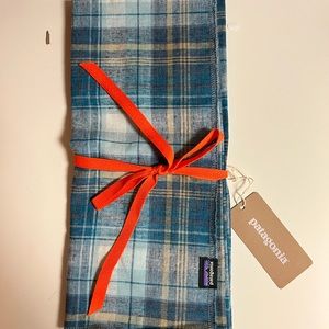 Set of four Patagonia Dinner napkins.